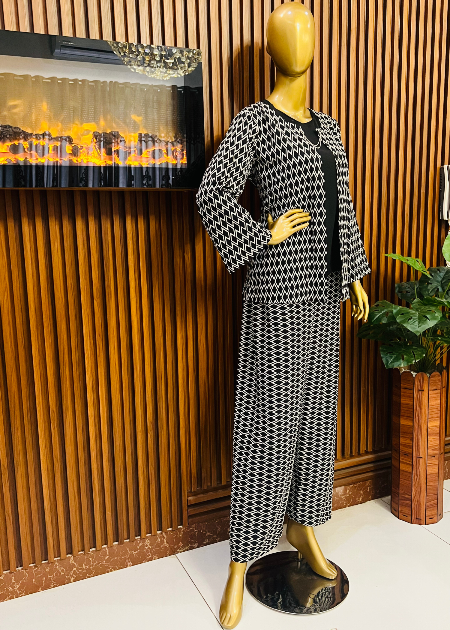 "Elegant black and white geometric print co-ord set for women with relaxed fit, perfect for autumn and winter – Rooh-e-Maan Studios"